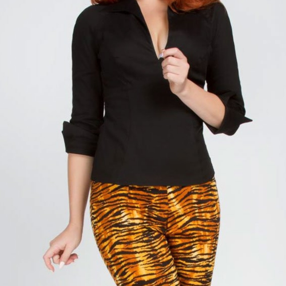 Pinup couture Lauren top in black